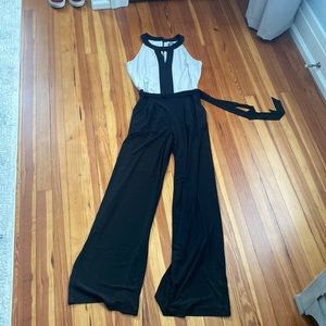 Vince Camuto jumpsuit, size 4, black and white